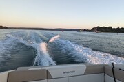 Image courtesy of JD Yachts Bayliner 742 Cuddy