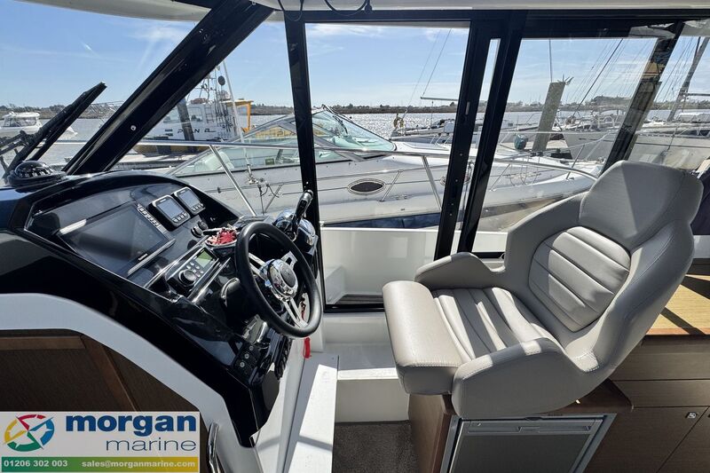  Jeanneau Merry Fisher 895 Offshore
