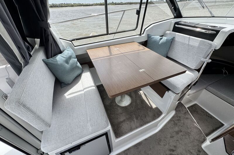  Jeanneau Merry Fisher 795 Series 2