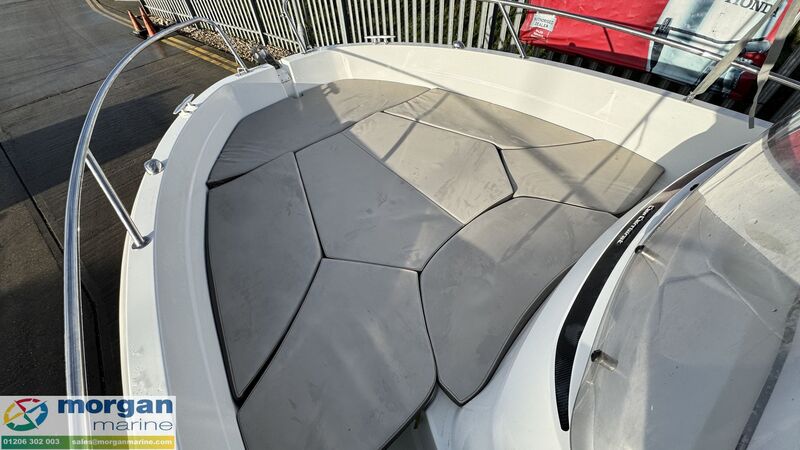  Jeanneau  Cap Camarat 5.5 Centre Console Series 2