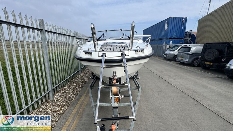  Finnmaster  T6 Day Cruiser