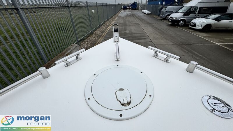  Atlantis  16 centre console