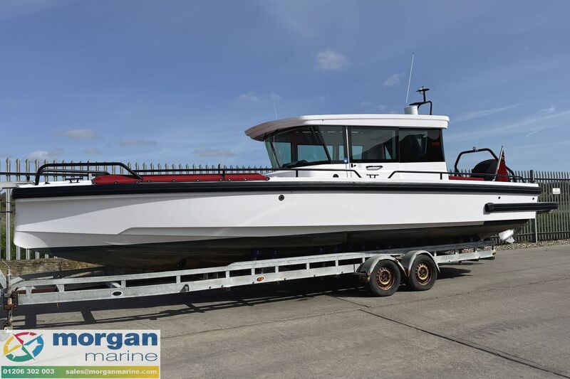  Axopar  28 Cabin