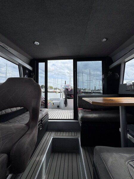 Voyager 700 Cabin SEEWOLFF II 39 V-Boats Voyager 700 Cabin