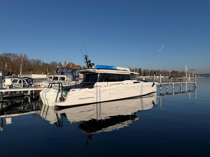 IMG-20251201-WA0017 Axopar 45 Cross Cabin