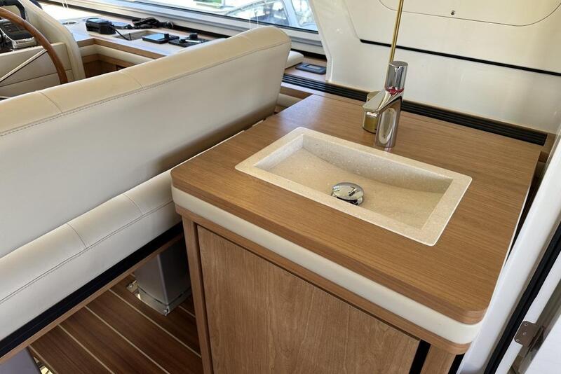 Linssen Grand Sturdy 550 Variotop Linssen Grand Sturdy 550 Variotop