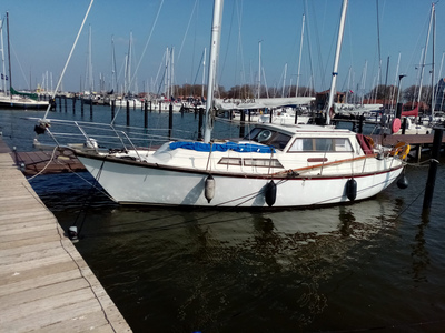 Beneteau Evasion 32 Deckhouse Ketch