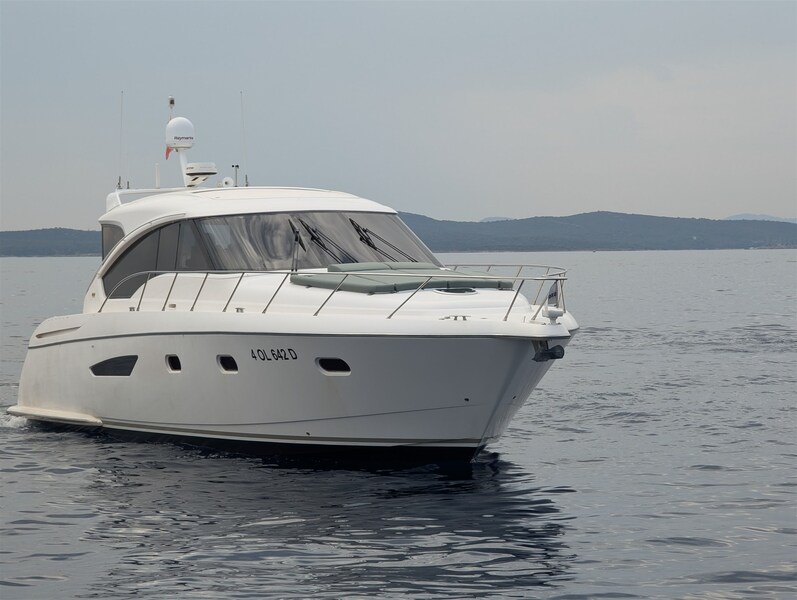 Tiara 5800 Sovran bow view Tiara Yachts 5800 Sovran