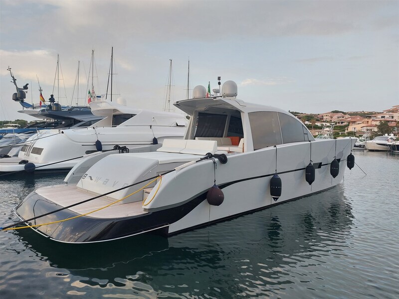 Vismara Bwave profile3 Vismara V 52 Coupe MY
