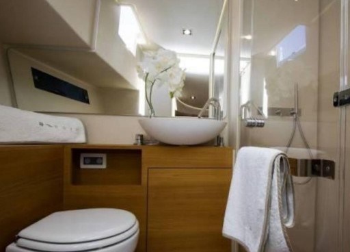 Vismara B Wave wc Vismara V 52 Coupe MY