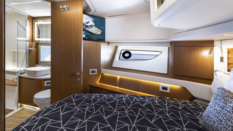Tiara EX54 Vip cabin detail Tiara Yachts EX 54