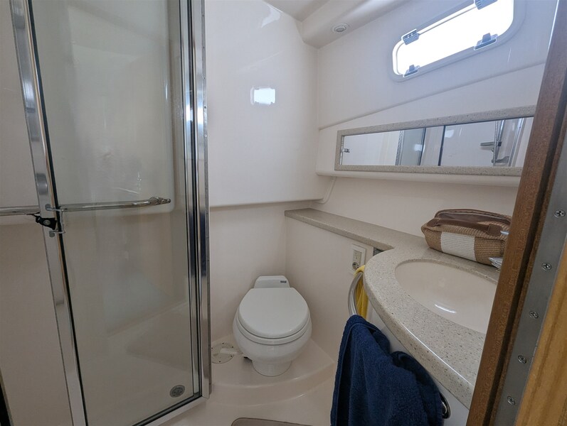 Cabo 38 Express bathroom Cabo 38' Express