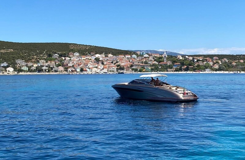 Rivarama anchored Riva RIVA RIVARAMA