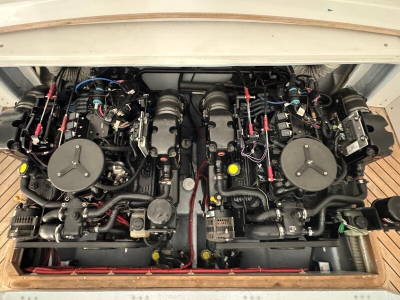Engine room Bertram Yacht 25' HT