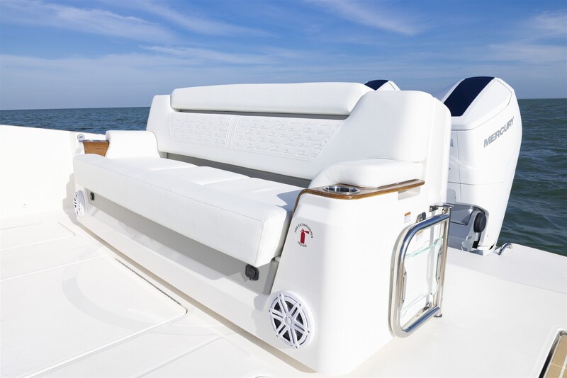 Cockpit lounge Tiara Yachts 39LE