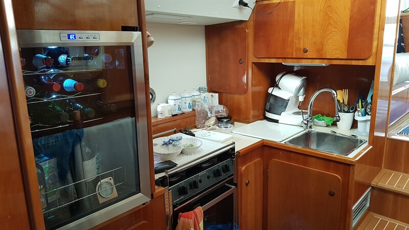 {I} Galley Azimut AZ 35