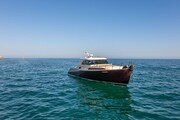 Dolphin 51 bow view Mochi Craft MOCHI 51 DOLPHIN