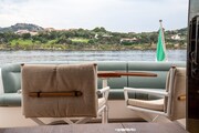 Cockpit detail Tiara Yachts 5800 Sovran