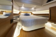 {I} Owner's cabin Tiara Yachts 46LS