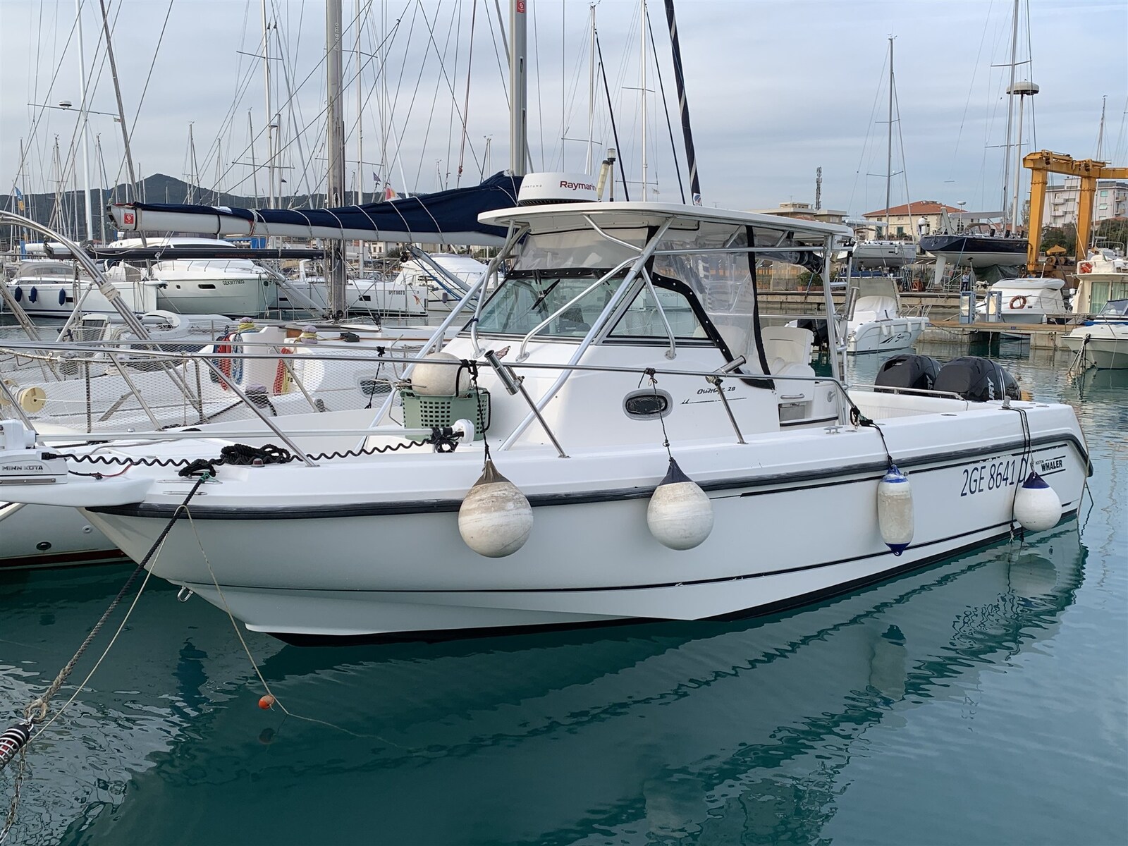 Boston Whaler OUTRAGE 28 te koop