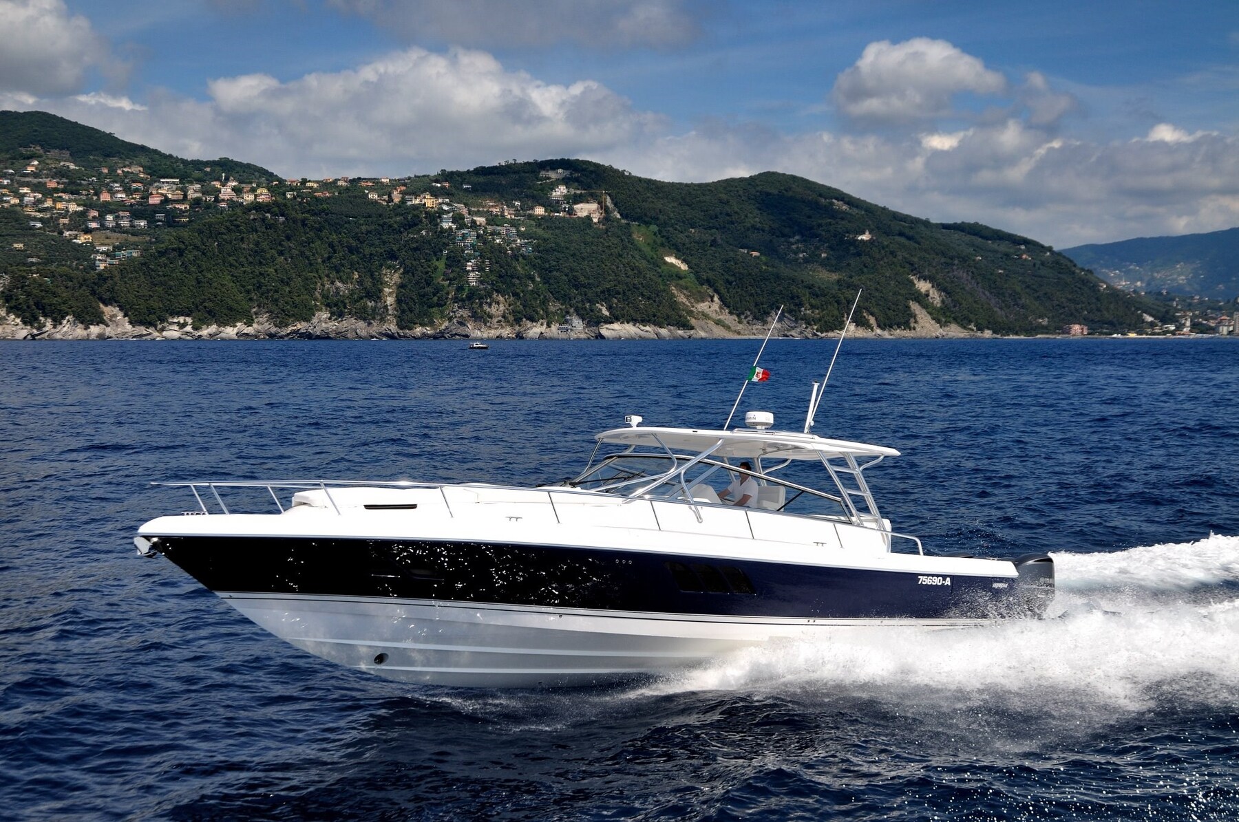 Intrepid 475 Sport Yacht te koop