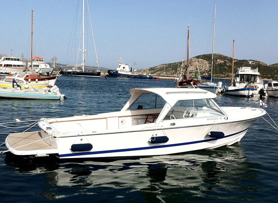 Bertram Yacht 25' HT te koop