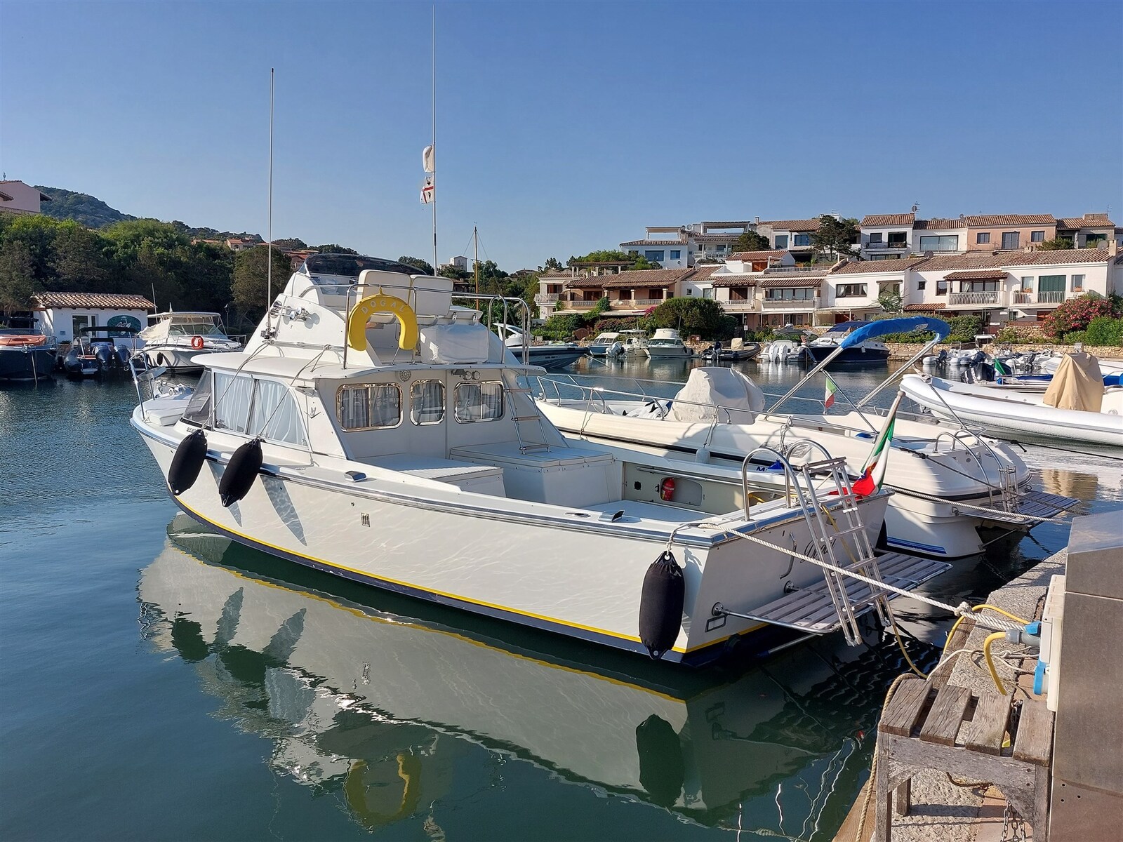 Bertram Yacht 31' Fbc te koop