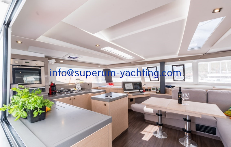 2003 Fountaine Pajot Saona 47