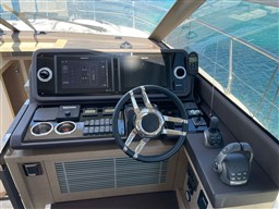 b7000b3f-f58a-fe17-83fb-fdcc9179e516.256 Prestige Yachts 520s