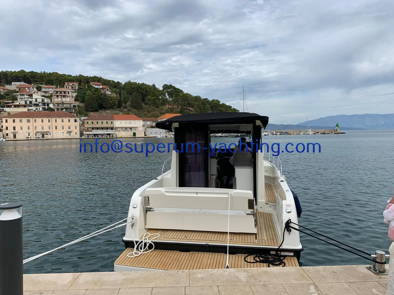 Boot im Wasser2 Quicksilver Activ 905 Weekend 
