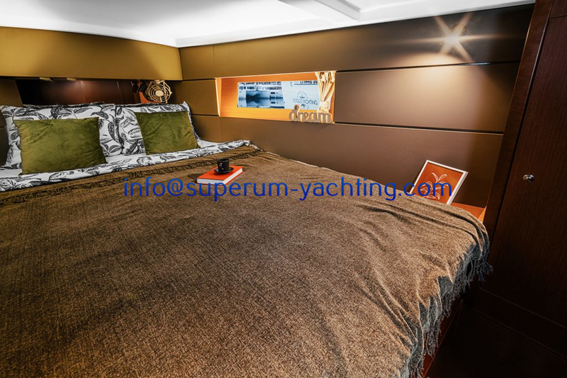 17-happy-1024x682 Beneteau Oceanis 38