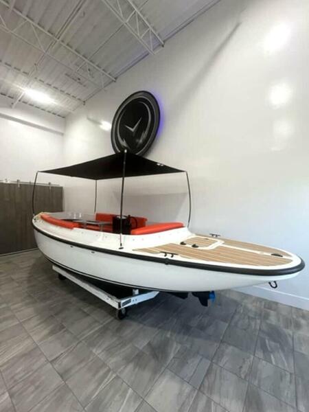  Vision Fantail 217
