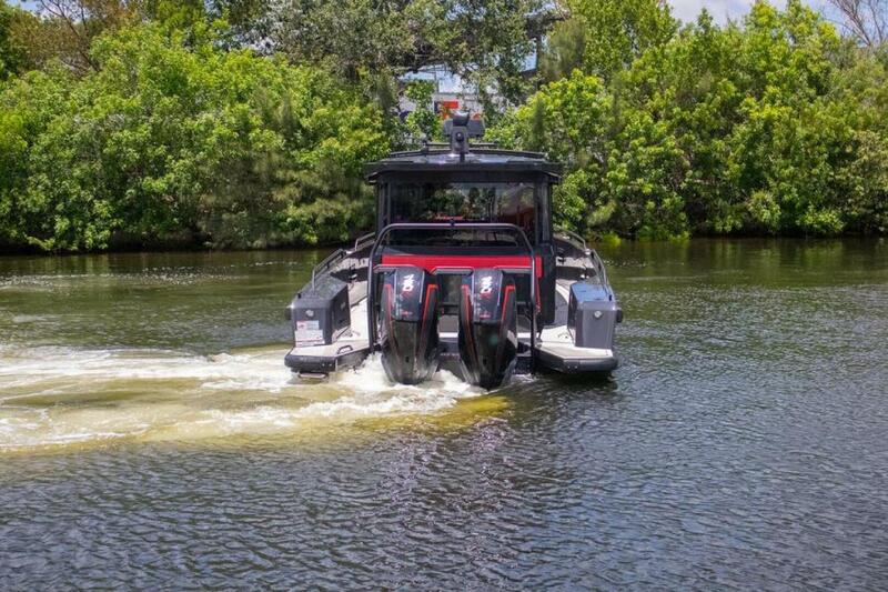  Brabus Shadow 900 Cabin Black Ops