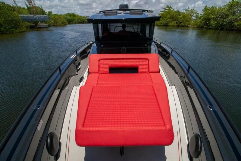  Brabus Shadow 900 Cabin Black Ops