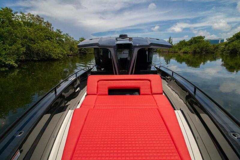  Brabus Shadow 900 Cabin Black Ops