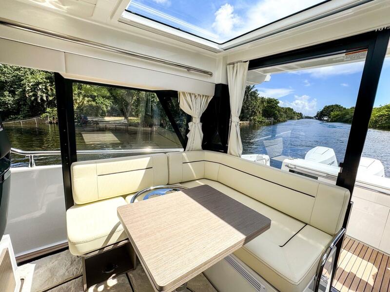  Wellcraft 38 Explorer