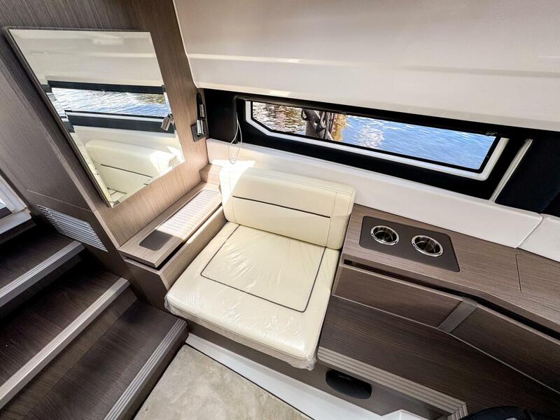  Wellcraft 38 Explorer