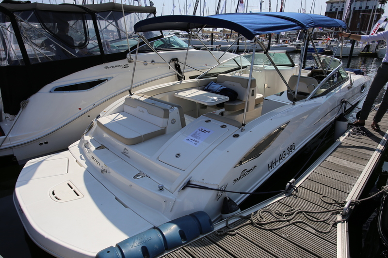 Sea Ray 200 Sundeck Hanseboot ancora boat show 2016