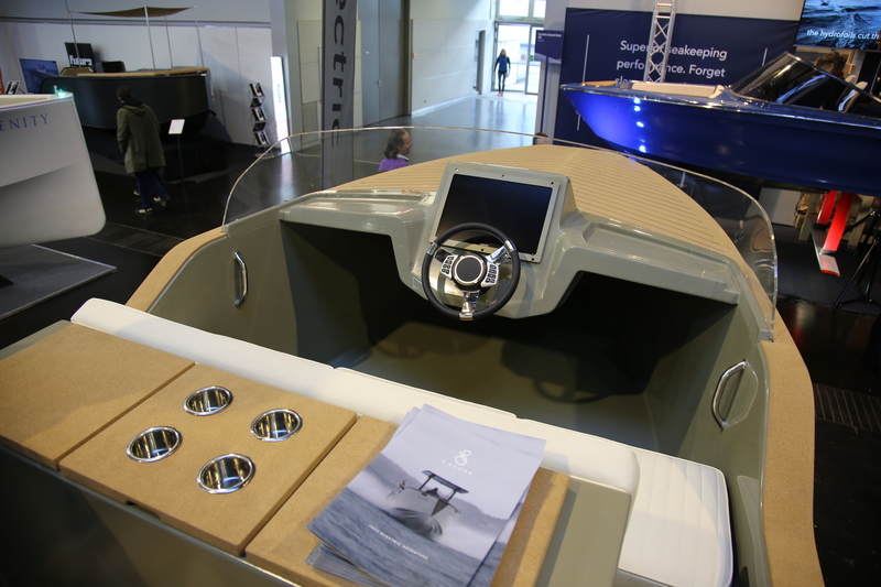 Eelord 6000 Eelex 8000 & Eelord 6000 - Electric power in 40 knots